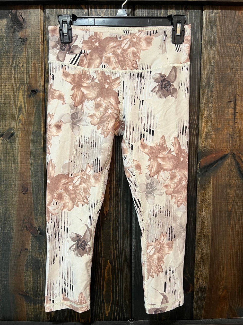 Calia by Carrie Underwood Essential Printed 7/8 Leggings Floral Luster Stripe S